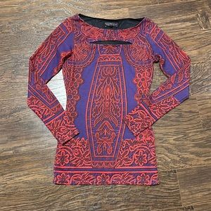 Long Sleeve Key-hole Top